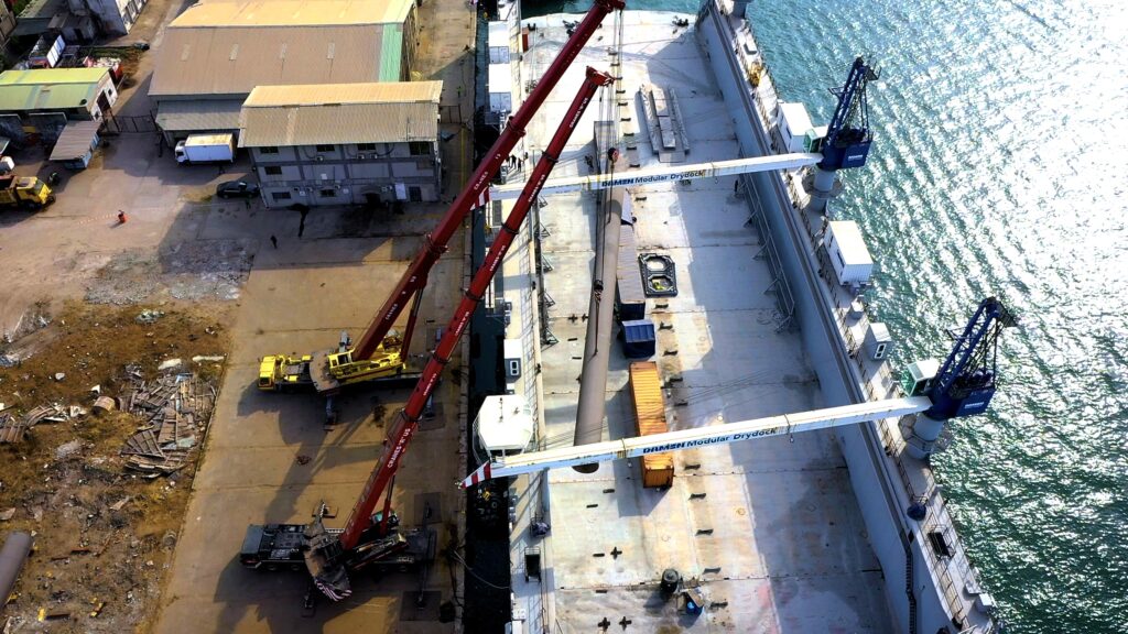 Offloading of Items From Mv Xing Ning  at Apapa